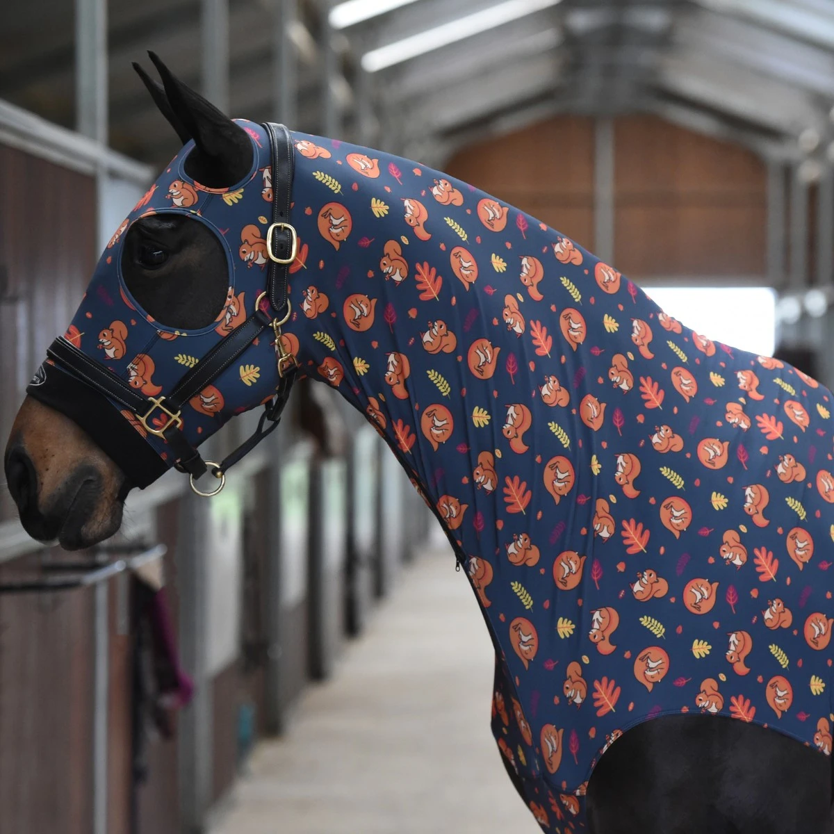 Weatherbeeta Printed Stretch Hood With Zip (Squirrel Print) - Image 2